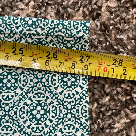 Chico’s Green & White Medallion So Slimming Brigitte Slim Leg Ankle Pants Sz 6R - Picture 11 of 11